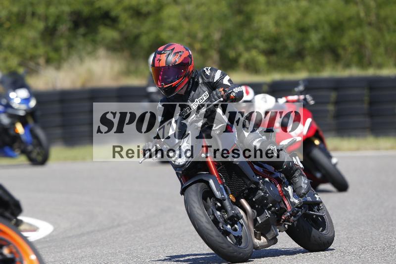 /Archiv-2025/48 25.08.2025 Cornu Master School ADR/gruen-vert/71